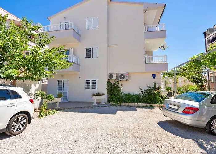 Kotromanica Iv Appartement *